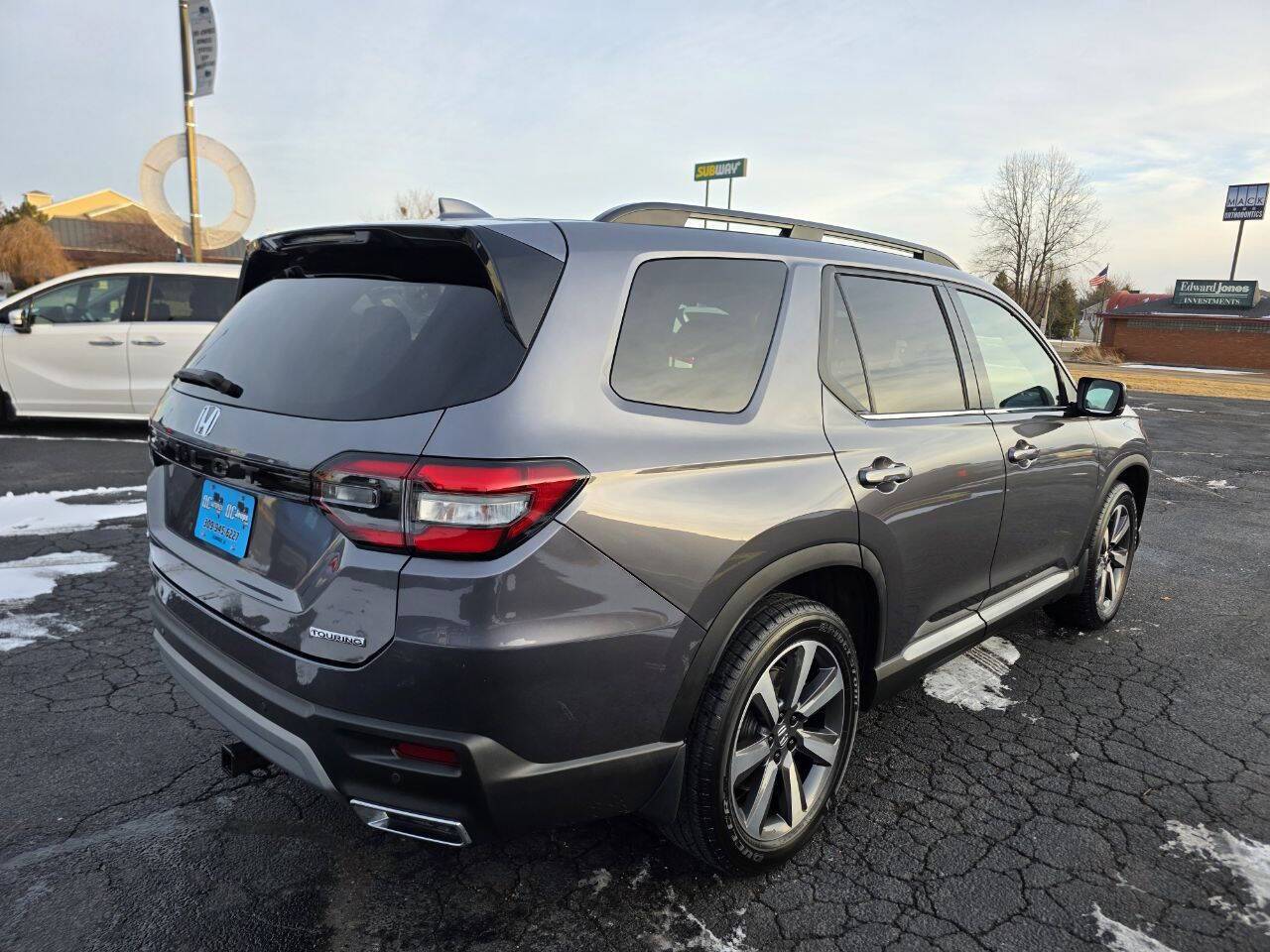 2024 Honda Pilot Touring AWD 4dr SUV Eldridge IA