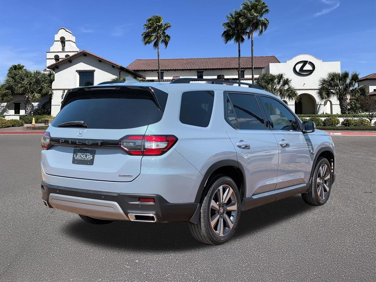 2024 Honda Pilot Touring