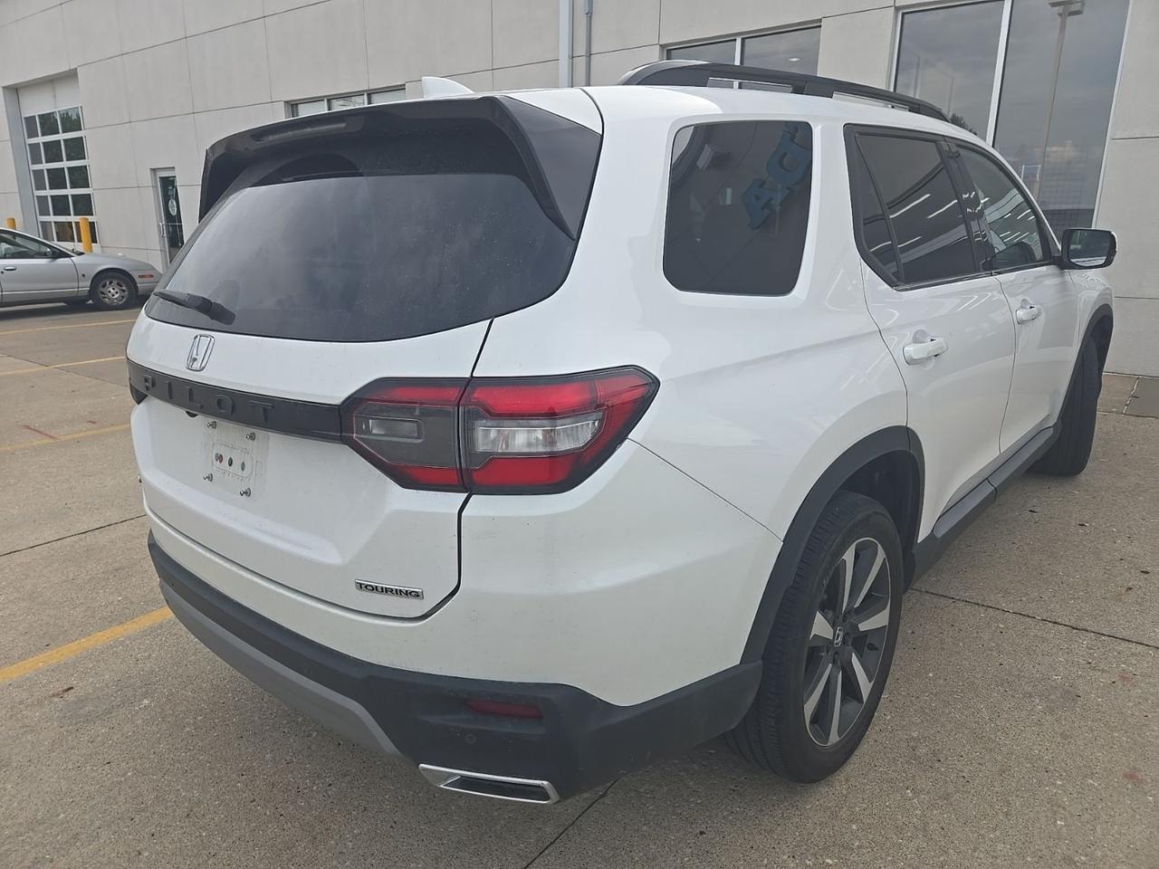 2024 Honda Pilot Touring West Burlington IA