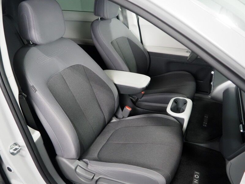 2024 Hyundai 2024 Hyundai IONIQ 5 SEL *NAVIGATION, SAFETY ALERTS, ADAPTIVE CRUISE, BACKUP-CAMERA, HEATED SEATS/STEERING, POWER TAILGATE, WIRELESS CHARGING, ANDROID & APPLE