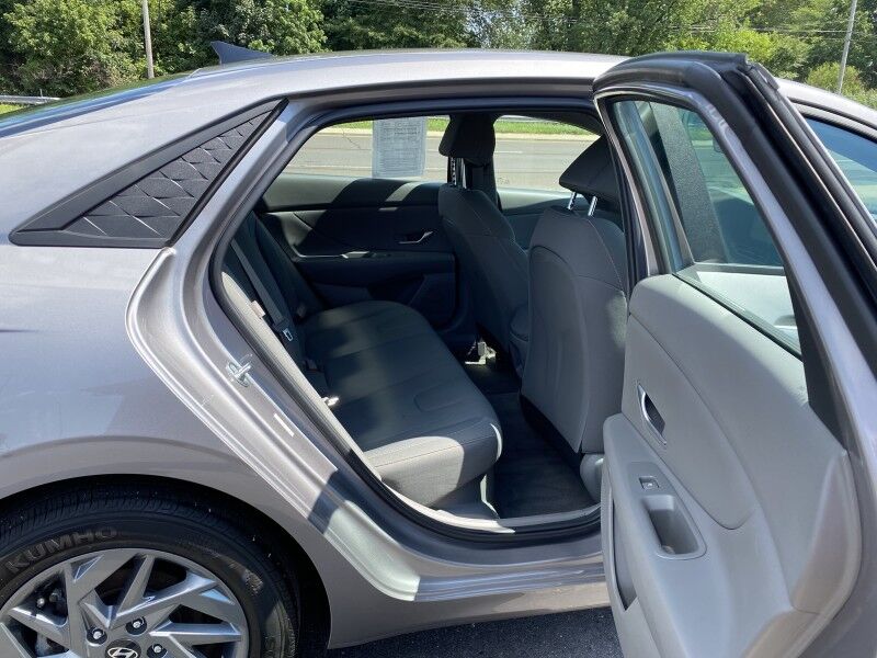 2024 Hyundai Elantra Hybrid Blue Springfield PA