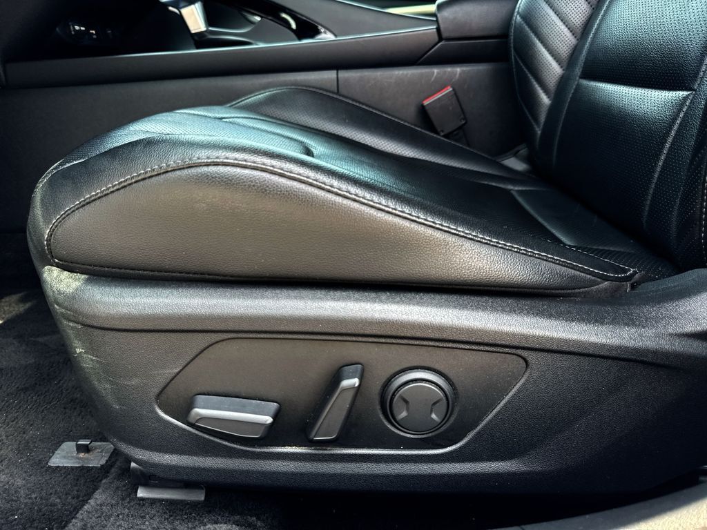 2024 Hyundai Elantra Limited - Photo 12