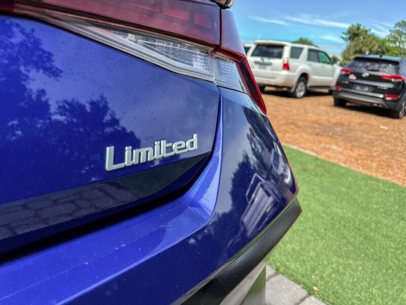 2024 Hyundai Elantra Limited Wilmington NC