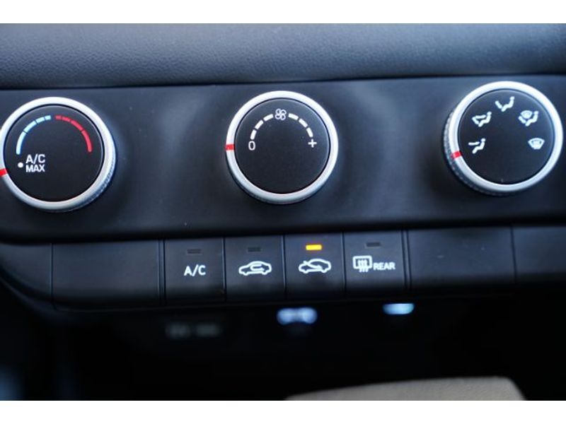 2024 Hyundai Elantra SE Price UT