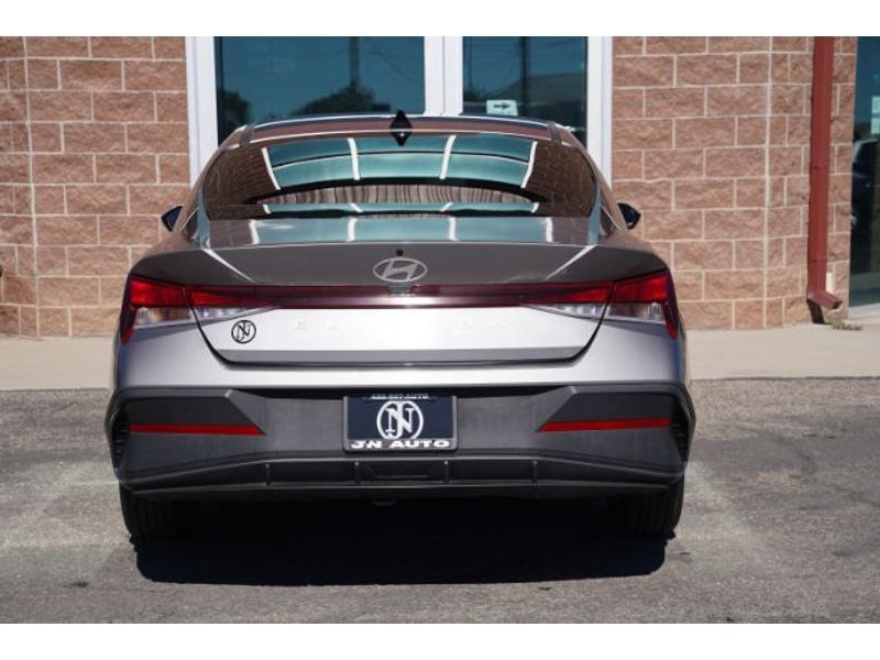 2024 Hyundai Elantra SE Price UT