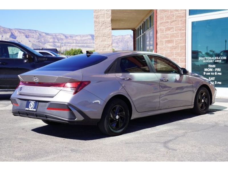 2024 Hyundai Elantra SE Price UT