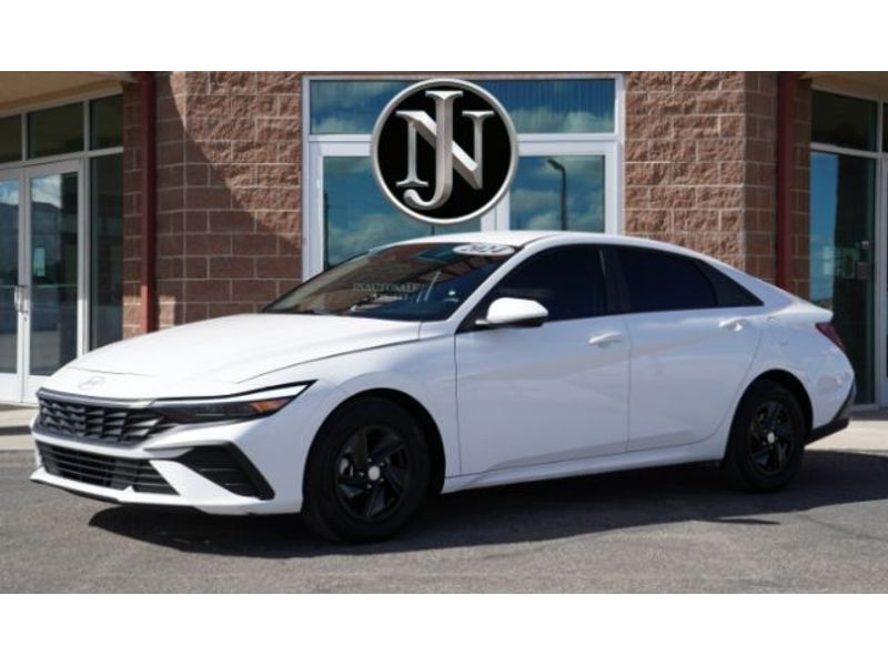2024 Hyundai Elantra SE
