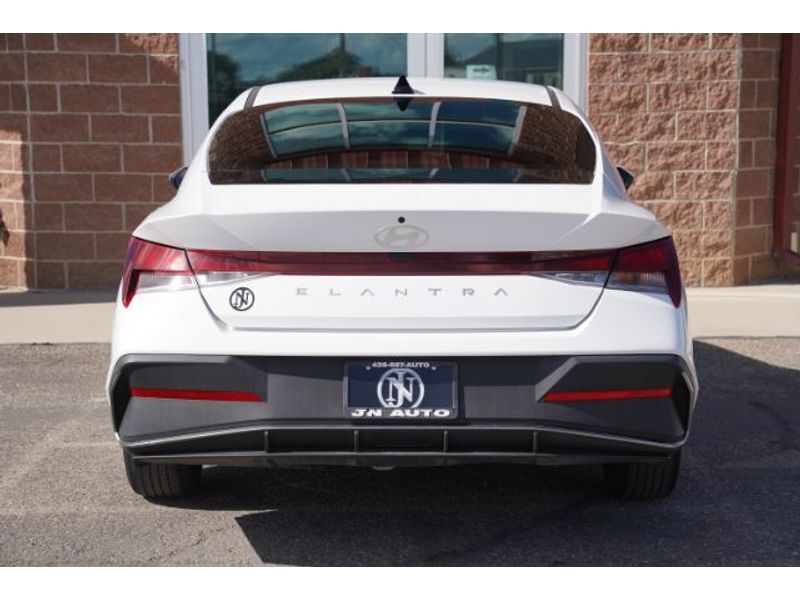 2024 Hyundai Elantra SE Price UT