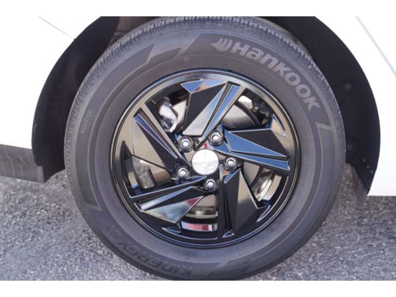 2024 Hyundai Elantra SE Price UT