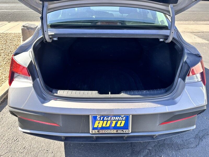 2024 Hyundai Elantra SE St George UT