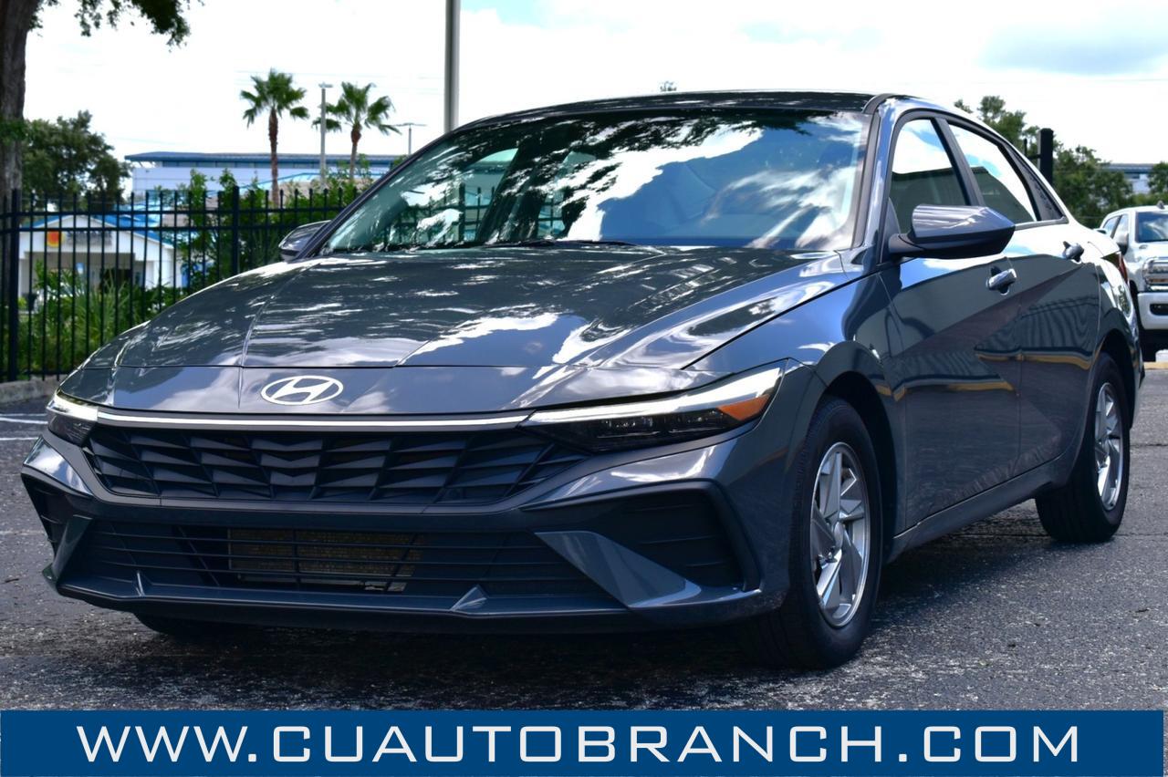 2024 Hyundai Elantra SE
