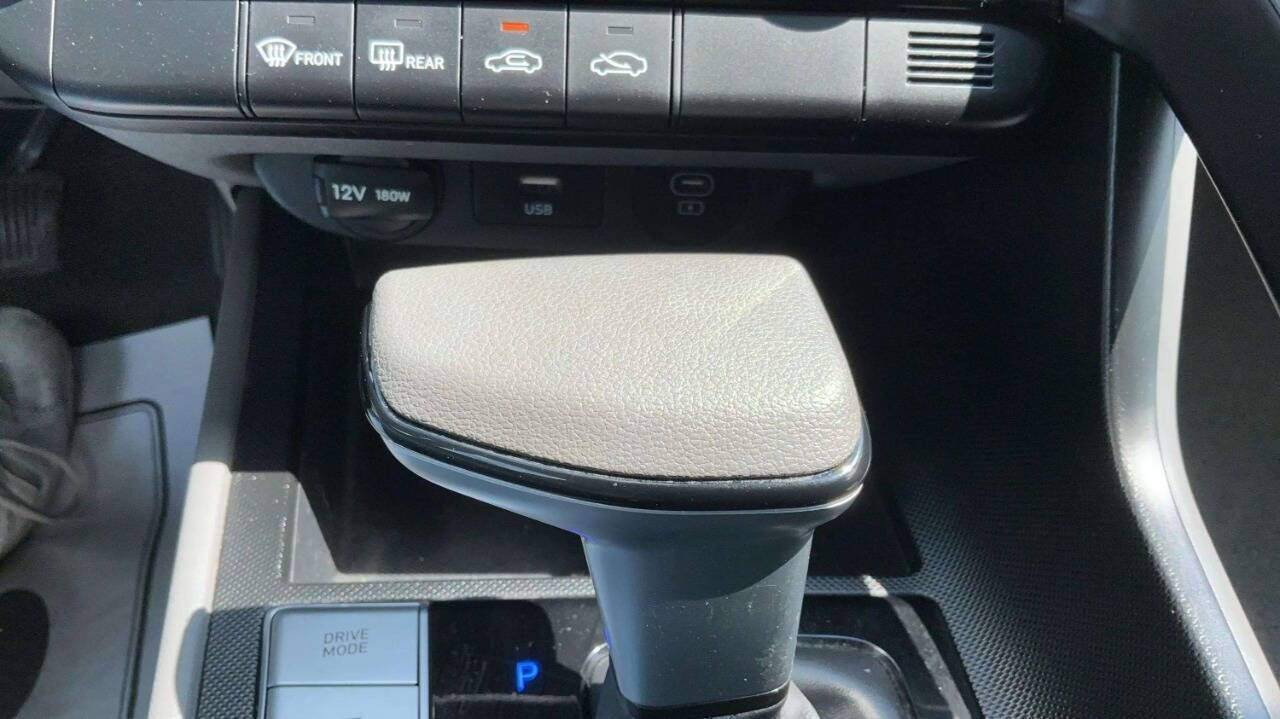 2024 Hyundai Elantra SEL 4dr Sedan Chesterfield MI