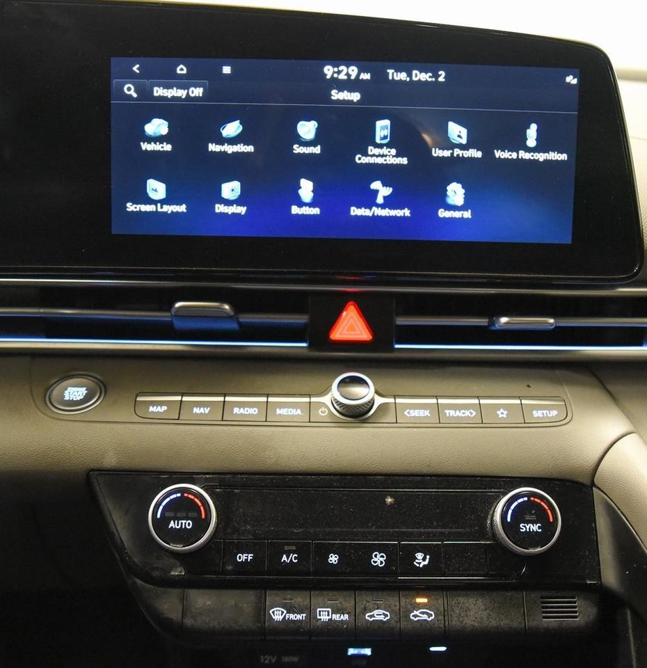 2024 Hyundai Elantra SEL Akron