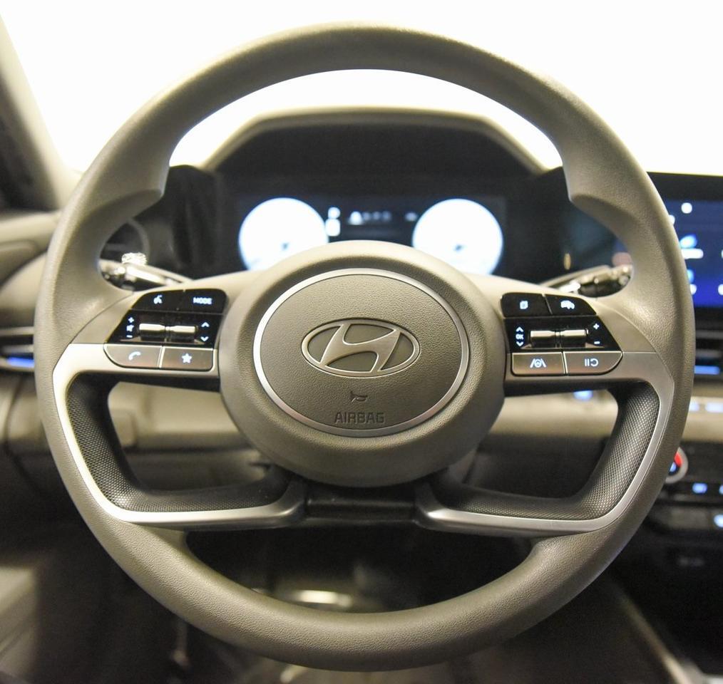2024 Hyundai Elantra SEL Akron