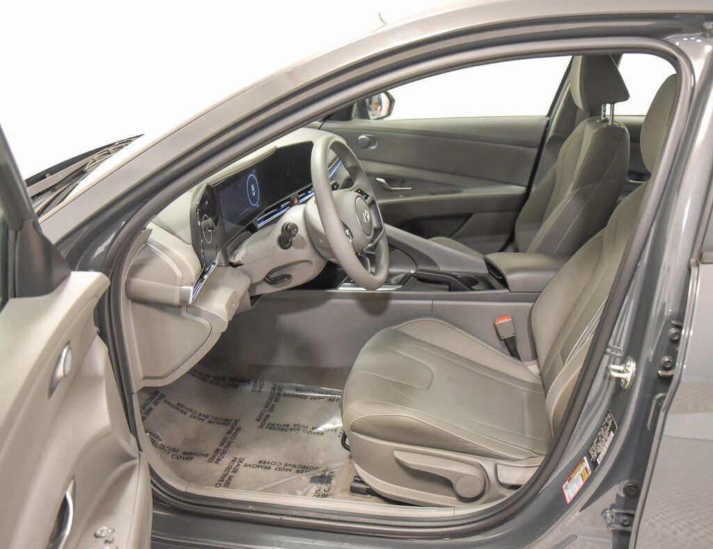2024 Hyundai Elantra SEL Akron