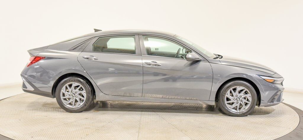 2024 Hyundai Elantra SEL Akron