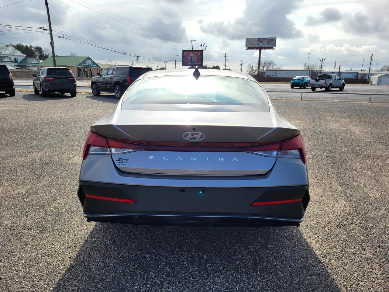 2024 Hyundai Elantra SEL IVT Beeville TX