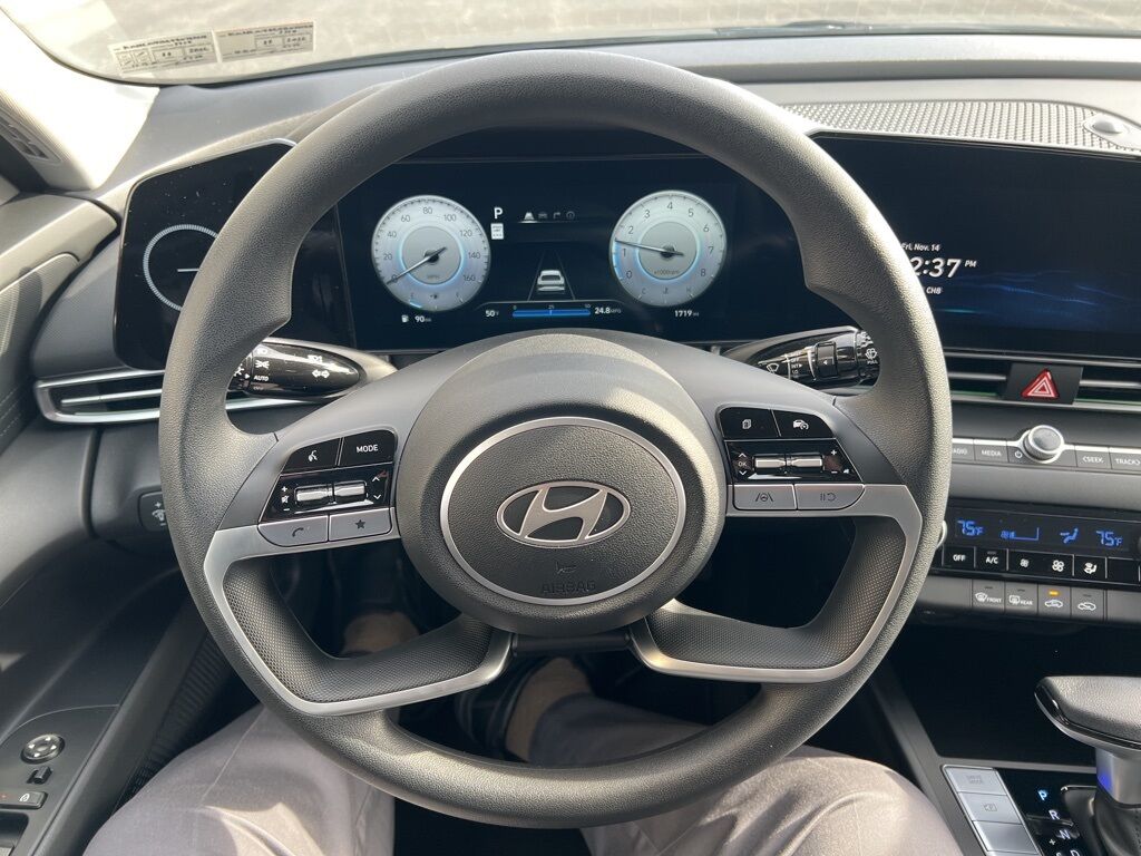 2024 Hyundai Elantra SEL Mount Joy PA