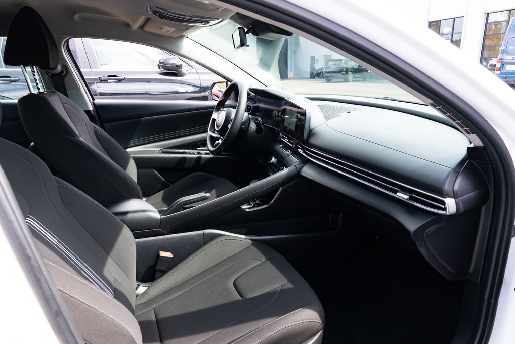 2024 Hyundai Elantra SEL Milwaukie OR