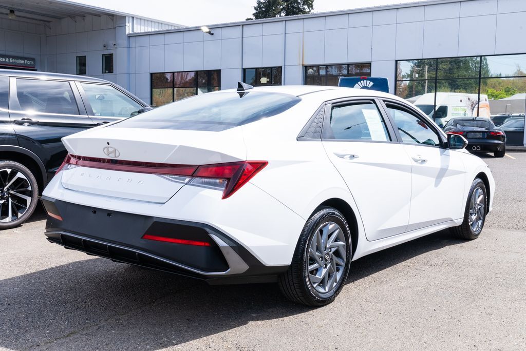2024 Hyundai Elantra SEL Milwaukie OR