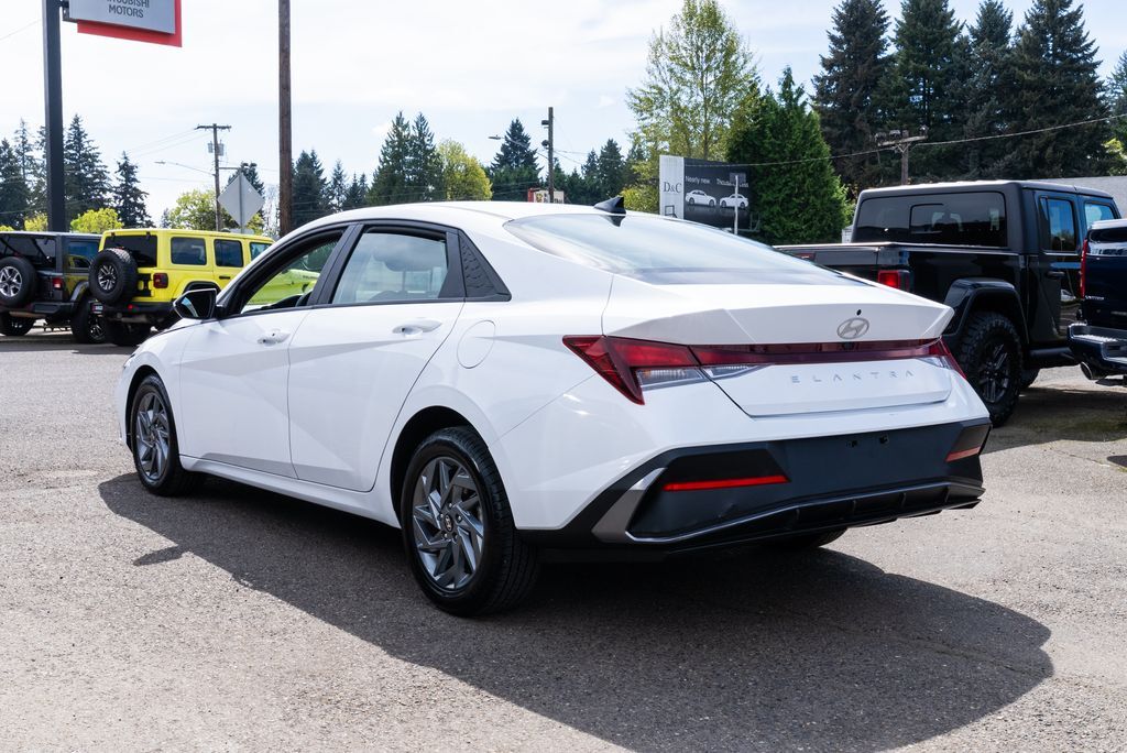 2024 Hyundai Elantra SEL Milwaukie OR