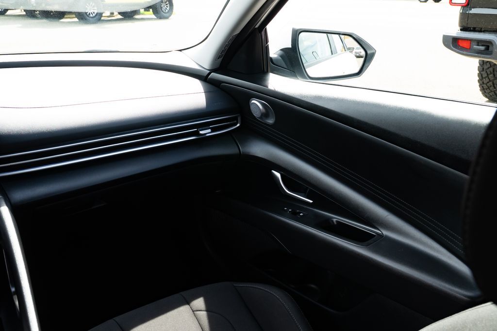 2024 Hyundai Elantra SEL Milwaukie OR