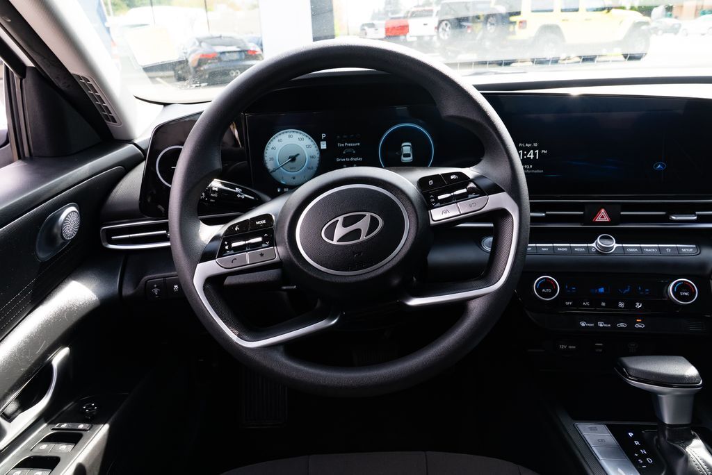 2024 Hyundai Elantra SEL Milwaukie OR