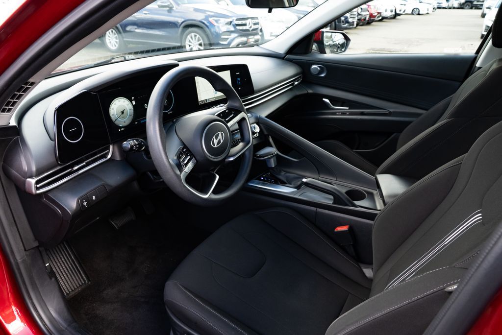 2024 Hyundai Elantra SEL Milwaukie OR