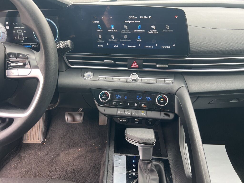 2024 Hyundai Elantra SEL Milwaukie OR