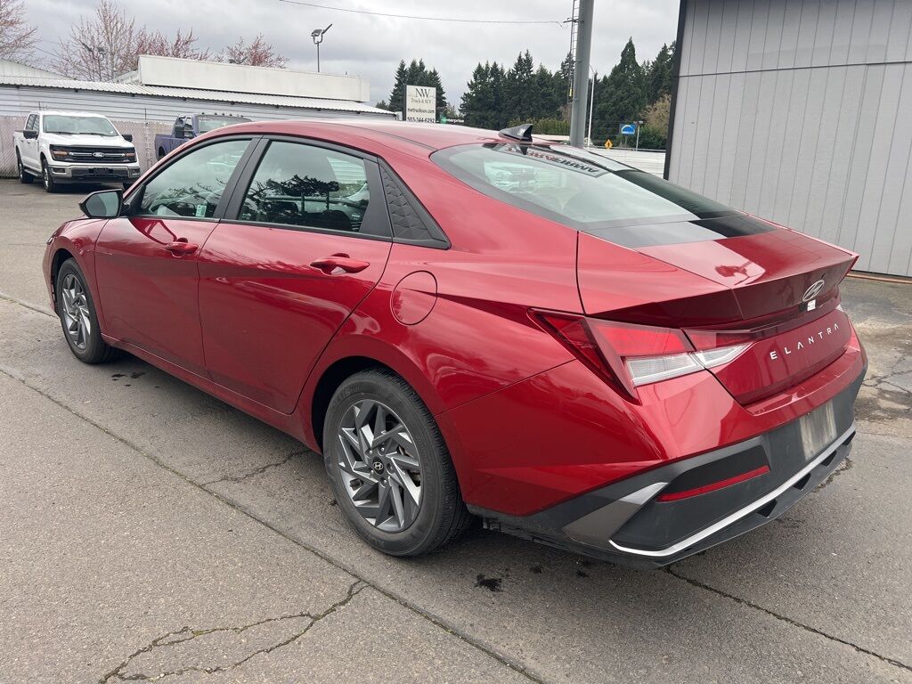 2024 Hyundai Elantra SEL Milwaukie OR