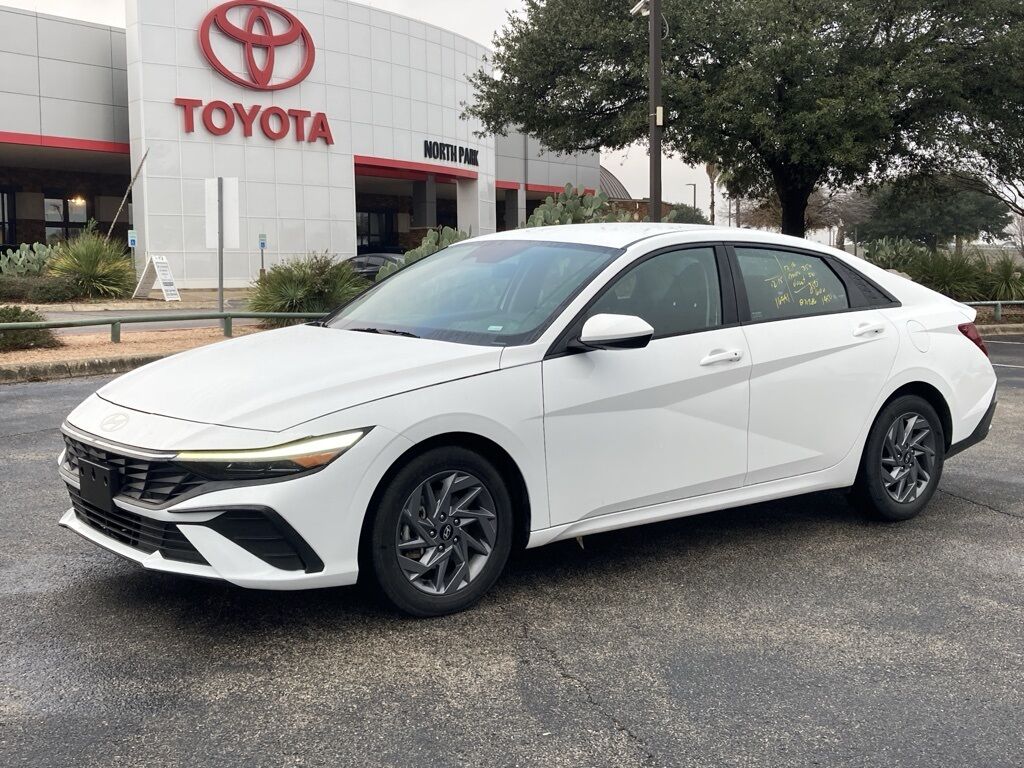 2024 Hyundai Elantra