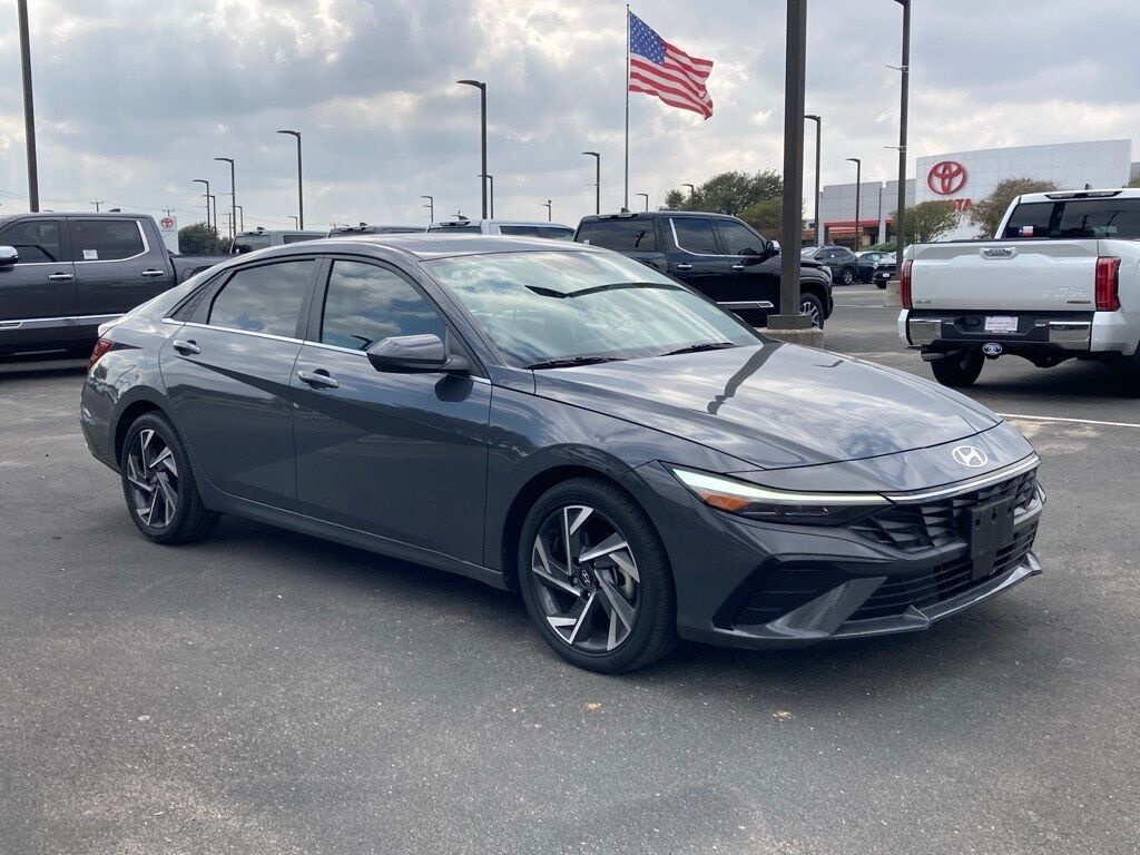 2024 Hyundai Elantra SEL