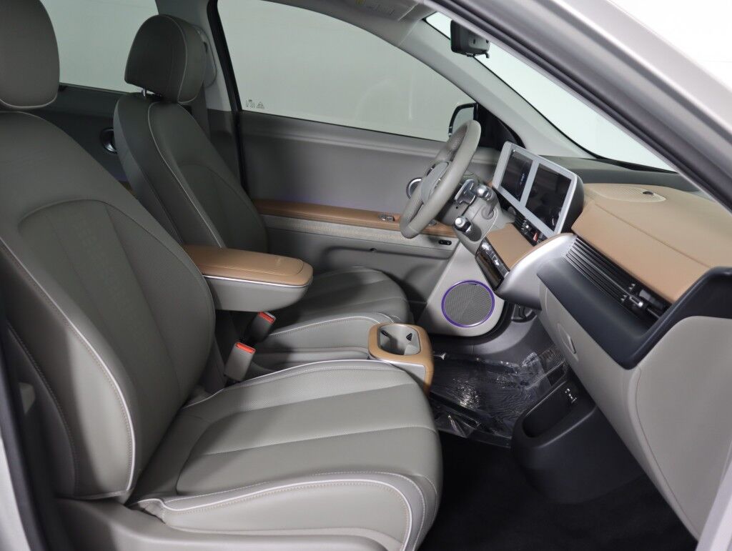 2024 Hyundai IONIQ 5 Disney100 Platinum AWD Long Range Maumee OH