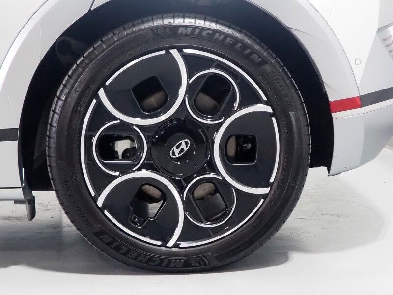 2024 Hyundai IONIQ 5 Disney100 Platinum Edition AWD *HEADS-UP DISPLAY, PANO GLASS ROOF, NAVIGATION, ADAPTIVE CRUISE, 360 CAMERAS, SMART PARKING, CLIMATE SEATS, HEATED STEERING, WIRELESS CHARGING, BOSE AUDIO, ANDROID & APPLE Round Rock TX