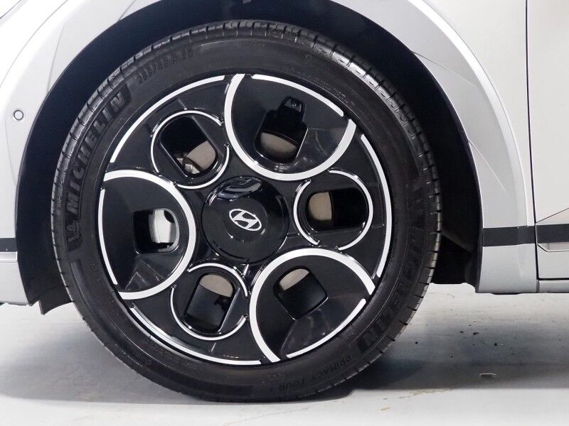 2024 Hyundai IONIQ 5 Disney100 Platinum Edition AWD *HEADS-UP DISPLAY, PANO GLASS ROOF, NAVIGATION, ADAPTIVE CRUISE, 360 CAMERAS, SMART PARKING, CLIMATE SEATS, HEATED STEERING, WIRELESS CHARGING, BOSE AUDIO, ANDROID & APPLE Round Rock TX