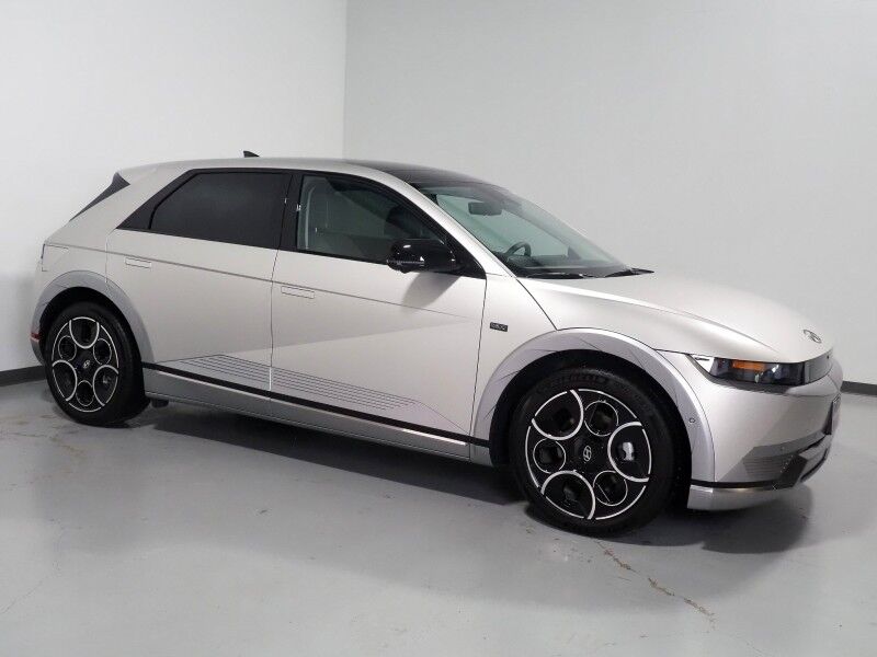 2024 Hyundai IONIQ 5 Disney100 Platinum Edition AWD *HEADS-UP DISPLAY, PANO GLASS ROOF, NAVIGATION, ADAPTIVE CRUISE, 360 CAMERAS, SMART PARKING, CLIMATE SEATS, HEATED STEERING, WIRELESS CHARGING, BOSE AUDIO, ANDROID & APPLE