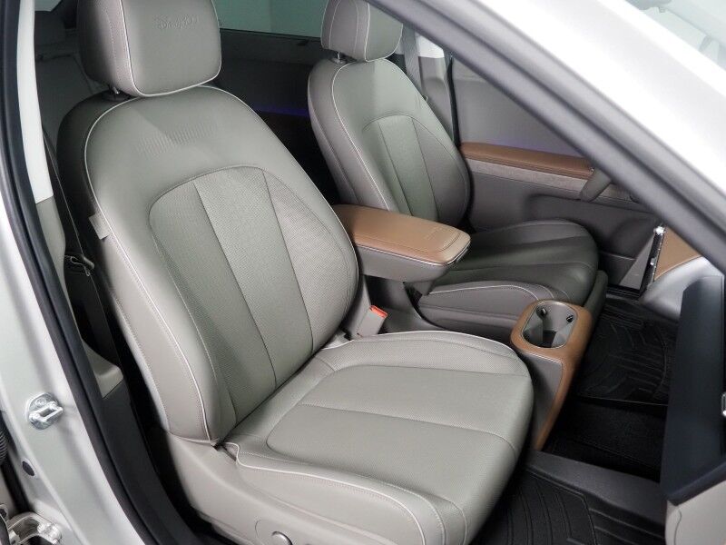 2024 Hyundai IONIQ 5 Disney100 Platinum Edition AWD *HEADS-UP DISPLAY, PANO GLASS ROOF, NAVIGATION, ADAPTIVE CRUISE, 360 CAMERAS, SMART PARKING, CLIMATE SEATS, HEATED STEERING, WIRELESS CHARGING, BOSE AUDIO, ANDROID & APPLE