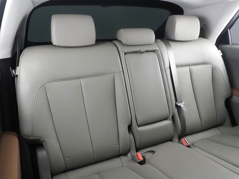 2024 Hyundai IONIQ 5 Disney100 Platinum Edition AWD *HEADS-UP DISPLAY, PANO GLASS ROOF, NAVIGATION, ADAPTIVE CRUISE, 360 CAMERAS, SMART PARKING, CLIMATE SEATS, HEATED STEERING, WIRELESS CHARGING, BOSE AUDIO, ANDROID & APPLE Round Rock TX