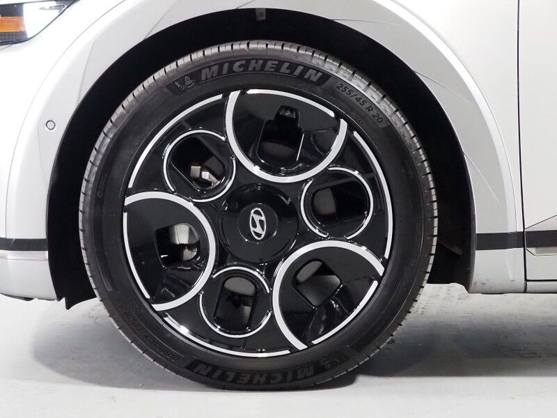 2024 Hyundai IONIQ 5 Disney100 Platinum Edition AWD *HEADS-UP DISPLAY, PANO GLASS ROOF, NAVIGATION, ADAPTIVE CRUISE, 360 CAMERAS, SMART PARKING, CLIMATE SEATS, HEATED STEERING, WIRELESS CHARGING, BOSE AUDIO, ANDROID & APPLE Round Rock TX