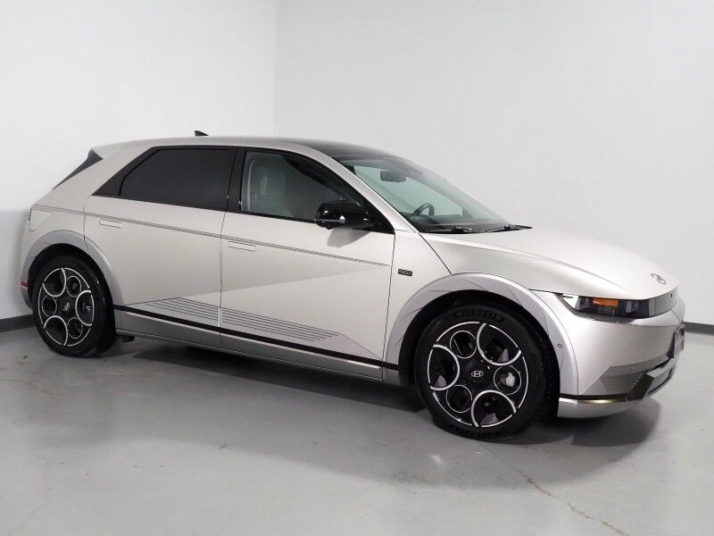 2024 Hyundai IONIQ 5 Disney100 Platinum Edition AWD *HEADS-UP DISPLAY, PANO GLASS ROOF, NAVIGATION, ADAPTIVE CRUISE, 360 CAMERAS, SMART PARKING, CLIMATE SEATS, HEATED STEERING, WIRELESS CHARGING, BOSE AUDIO, ANDROID & APPLE