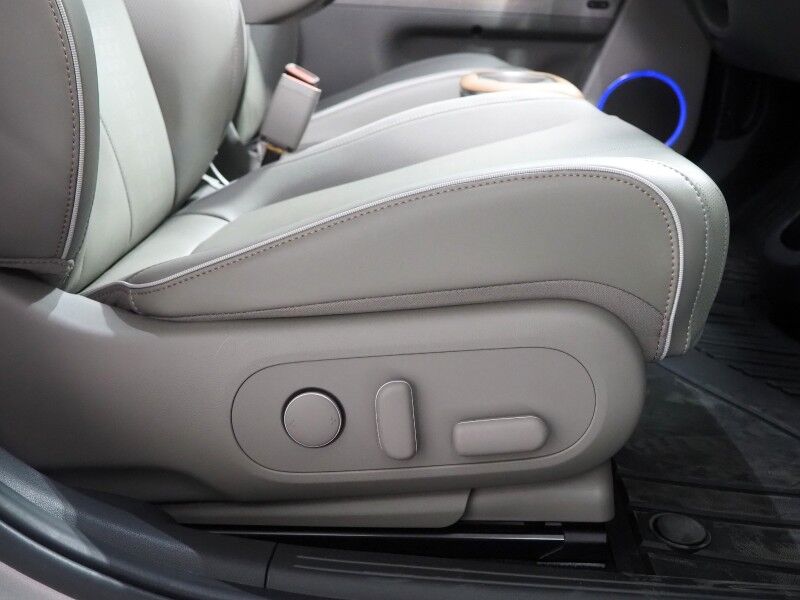 2024 Hyundai IONIQ 5 Disney100 Platinum Edition AWD *HEADS-UP DISPLAY, PANO GLASS ROOF, NAVIGATION, ADAPTIVE CRUISE, 360 CAMERAS, SMART PARKING, CLIMATE SEATS, HEATED STEERING, WIRELESS CHARGING, BOSE AUDIO, ANDROID & APPLE Round Rock TX