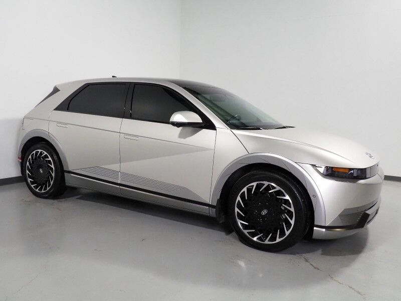 2024 Hyundai IONIQ 5 Limited AWD *HEADS-UP DISPLAY, PANORAMA GLASS ROOF, NAVIGATION, ADAPTIVE CRUISE, 360 VIEW CAMERAS, SMART PARKING, CLIMATE SEATS, HEATED STEERING, WIRELESS CHARGING, BOSE AUDIO, ANDROID & APPLE