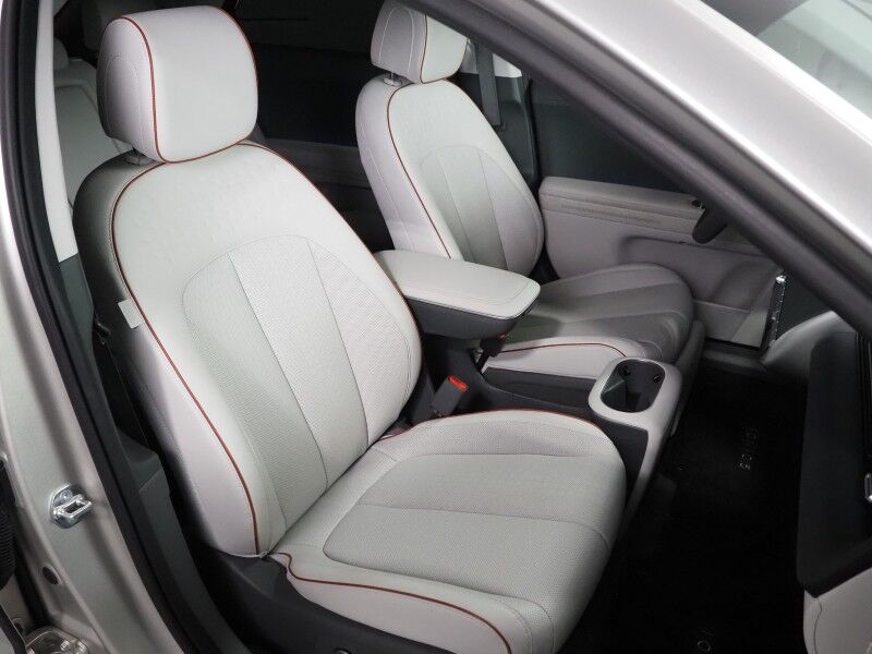 2024 Hyundai IONIQ 5 Limited AWD *HEADS-UP DISPLAY, PANORAMA GLASS ROOF, NAVIGATION, ADAPTIVE CRUISE, 360 VIEW CAMERAS, SMART PARKING, CLIMATE SEATS, HEATED STEERING, WIRELESS CHARGING, BOSE AUDIO, ANDROID & APPLE