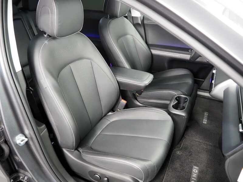 2024 Hyundai IONIQ 5 Limited AWD *HEADS-UP DISPLAY, PANORAMA GLASS ROOF, NAVIGATION, ADAPTIVE CRUISE, 360 VIEW CAMERAS, SMART PARKING, CLIMATE SEATS, HEATED STEERING, WIRELESS CHARGING, BOSE AUDIO, ANDROID & APPLE