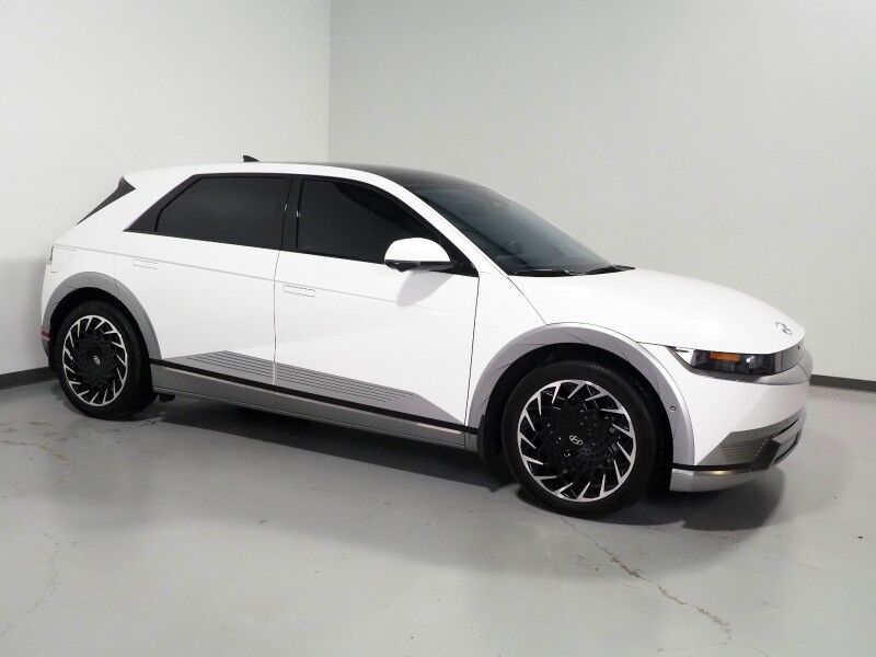2024 Hyundai IONIQ 5 Limited AWD *HEADS-UP DISPLAY, PANORAMA GLASS ROOF, NAVIGATION, ADAPTIVE CRUISE, 360 VIEW CAMERAS, SMART PARKING, CLIMATE SEATS, HEATED STEERING, WIRELESS CHARGING, BOSE AUDIO, ANDROID & APPLE