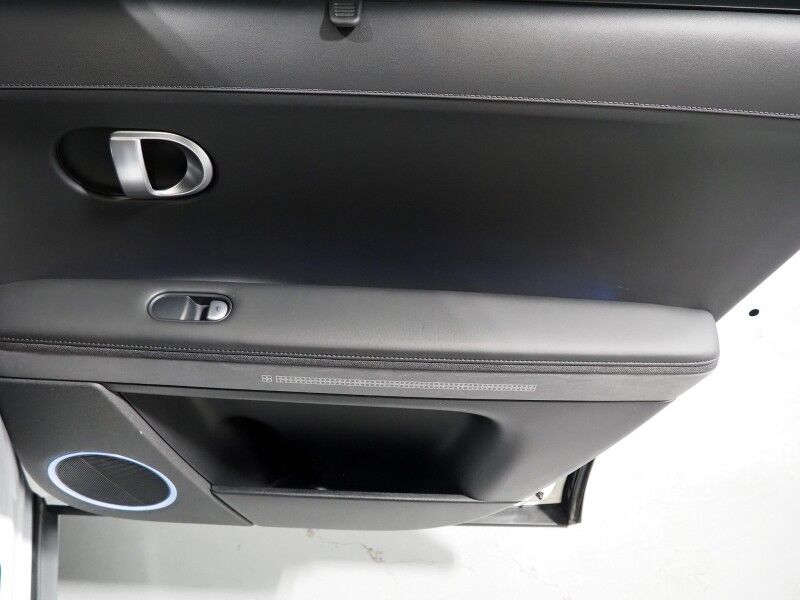 2024 Hyundai IONIQ 5 Limited AWD *HEADS-UP DISPLAY, PANORAMA GLASS ROOF, NAVIGATION, ADAPTIVE CRUISE, 360 VIEW CAMERAS, SMART PARKING, CLIMATE SEATS, HEATED STEERING, WIRELESS CHARGING, BOSE AUDIO, ANDROID & APPLE Round Rock TX