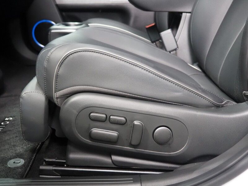 2024 Hyundai IONIQ 5 Limited AWD *HEADS-UP DISPLAY, PANORAMA GLASS ROOF, NAVIGATION, ADAPTIVE CRUISE, 360 VIEW CAMERAS, SMART PARKING, CLIMATE SEATS, HEATED STEERING, WIRELESS CHARGING, BOSE AUDIO, ANDROID & APPLE Round Rock TX