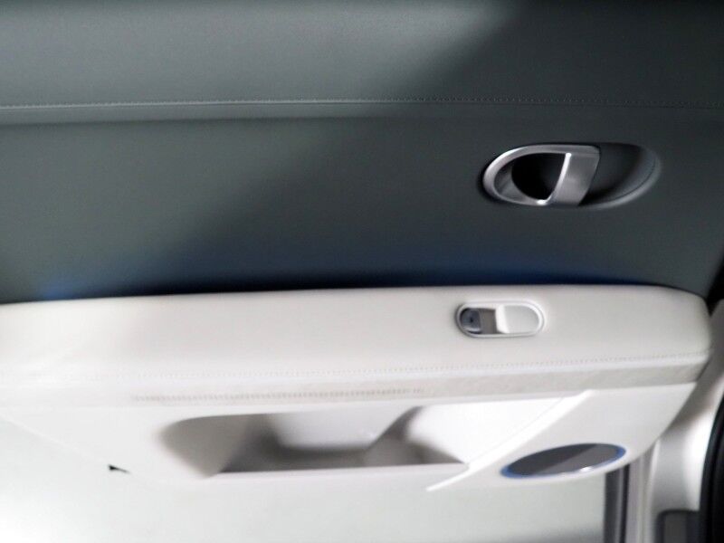 2024 Hyundai IONIQ 5 Limited AWD *HEADS-UP DISPLAY, PANORAMA GLASS ROOF, NAVIGATION, ADAPTIVE CRUISE, 360 VIEW CAMERAS, SMART PARKING, CLIMATE SEATS, HEATED STEERING, WIRELESS CHARGING, BOSE AUDIO, APPLE CARPLAY Round Rock TX