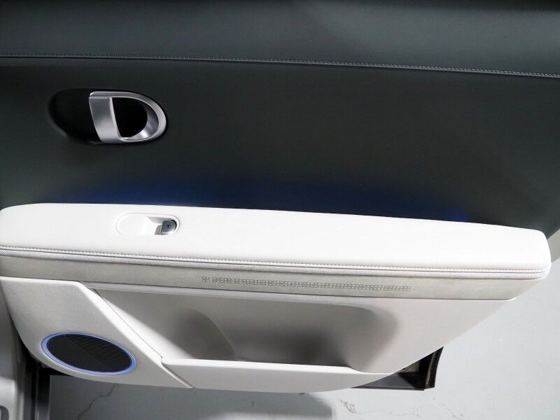 2024 Hyundai IONIQ 5 Limited AWD *HEADS-UP DISPLAY, PANORAMA GLASS ROOF, NAVIGATION, ADAPTIVE CRUISE, 360 VIEW CAMERAS, SMART PARKING, CLIMATE SEATS, HEATED STEERING, WIRELESS CHARGING, BOSE AUDIO, APPLE CARPLAY Round Rock TX