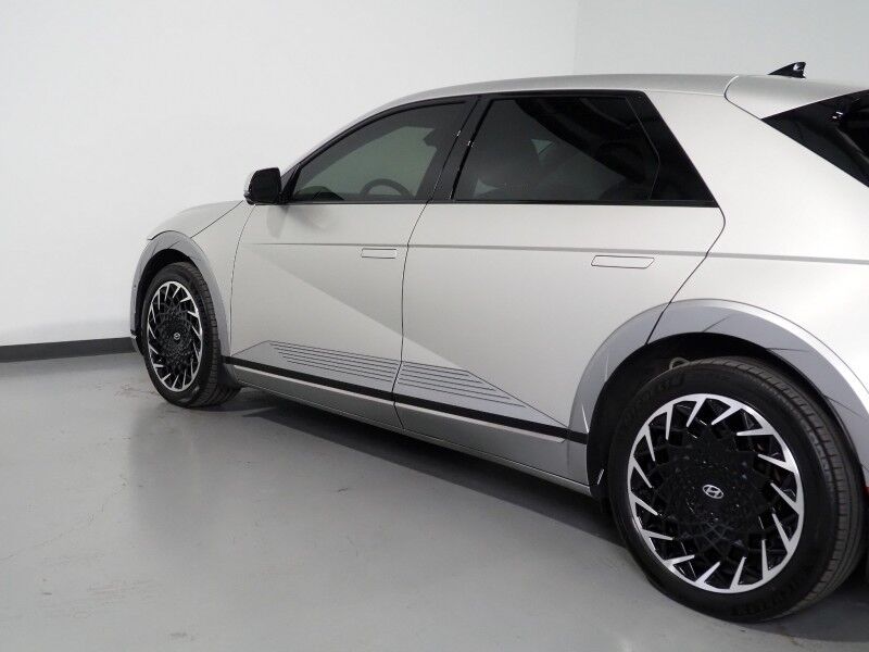 2024 Hyundai IONIQ 5 Limited AWD *HEADS-UP DISPLAY, PANORAMA GLASS ROOF, NAVIGATION, ADAPTIVE CRUISE, 360 VIEW CAMERAS, SMART PARKING, CLIMATE SEATS, HEATED STEERING, WIRELESS CHARGING, BOSE AUDIO, APPLE CARPLAY Round Rock TX